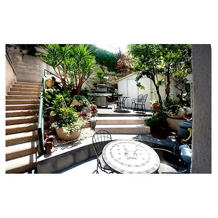 Boutique Apartment "Facing The Sea" Haifa Exterior photo